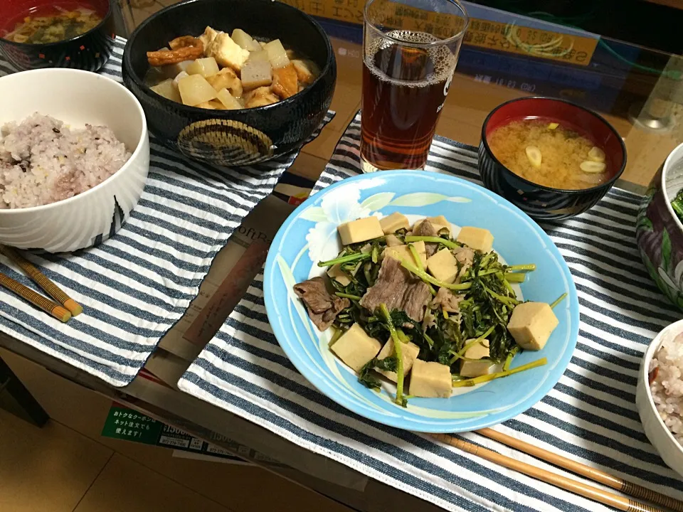 おでんと大根葉っぱと牛肉と高野豆腐の甘辛炒めと水菜ナムル♡|mihoさん