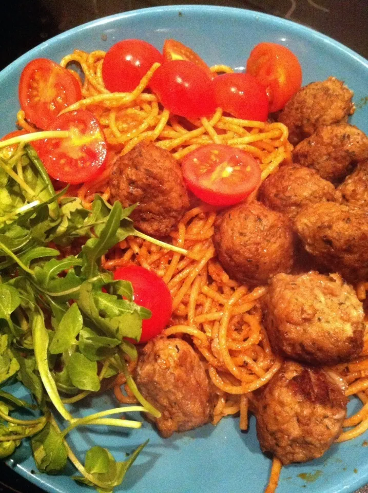 Linda McCartney vegetarian meatballs w/ spaghetti & tomatoes|Nick Hiderさん