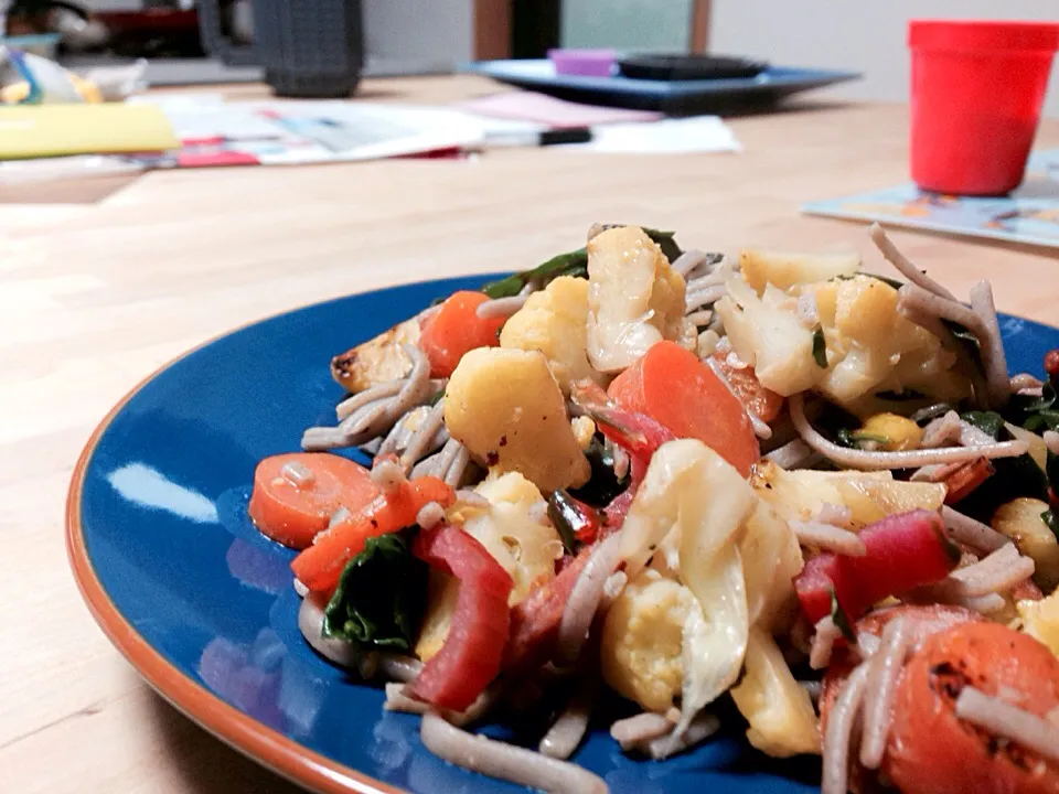 Yakisoba with swiss chard, yellow cauliflower, carrot and sausage|Kirsten Adachiさん