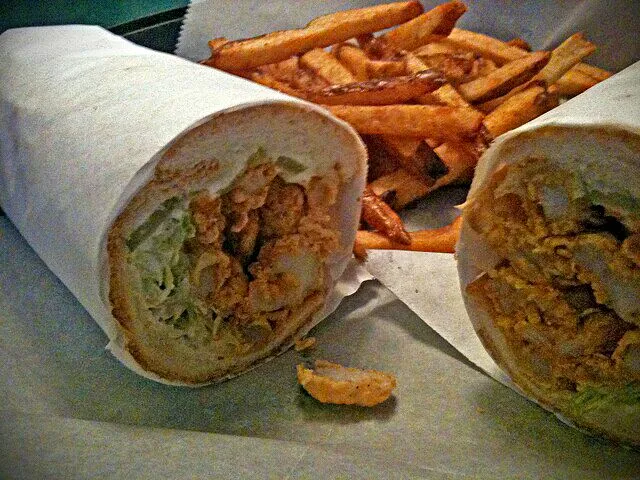 2014 Food Recap 🎭 ❤ 🎭 Catfish Po-Boy at Big Easy PoBoy in Zachary Louisiana #Sandwich #Fish #Main dish French fries 🍟 #Side dish 😆 😆 😆|Alisha GodsglamGirl Matthewsさん