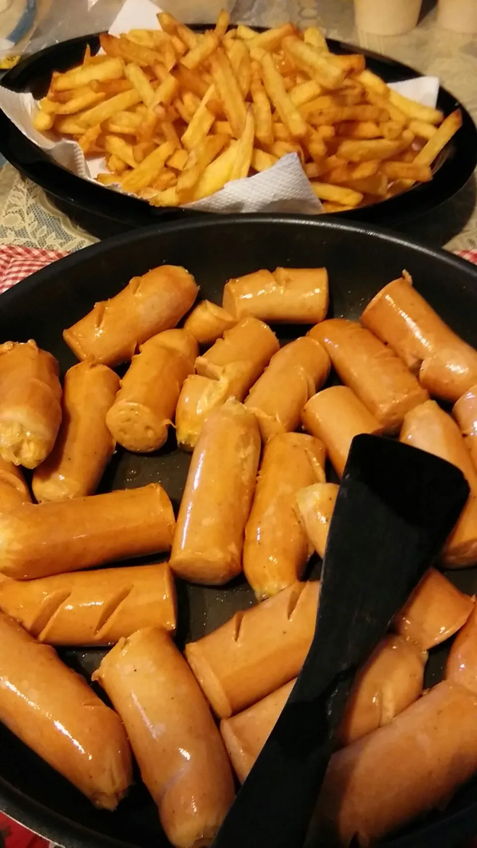 Sausage &  triple fried fries
#Breakfast #family #sausage #frenchfries|Nomee Celciusさん