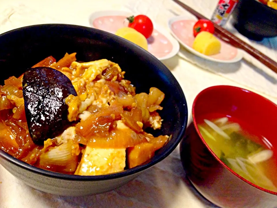 すき焼きの翌朝ごはんはやっぱりコレ(｀･ω･´)ﾉ卵とじて牛丼に。|ひかるんさん