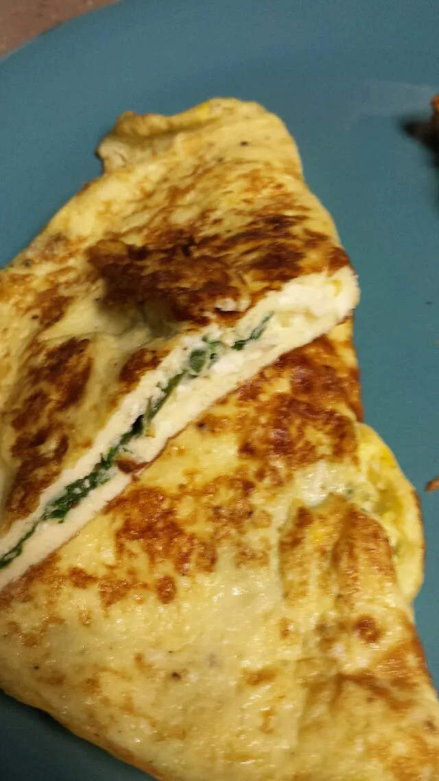 Spinach & feta cheese omelet.   #egg #spinach #feta #cheese #breakfast #brunch|Culinary Kissesさん