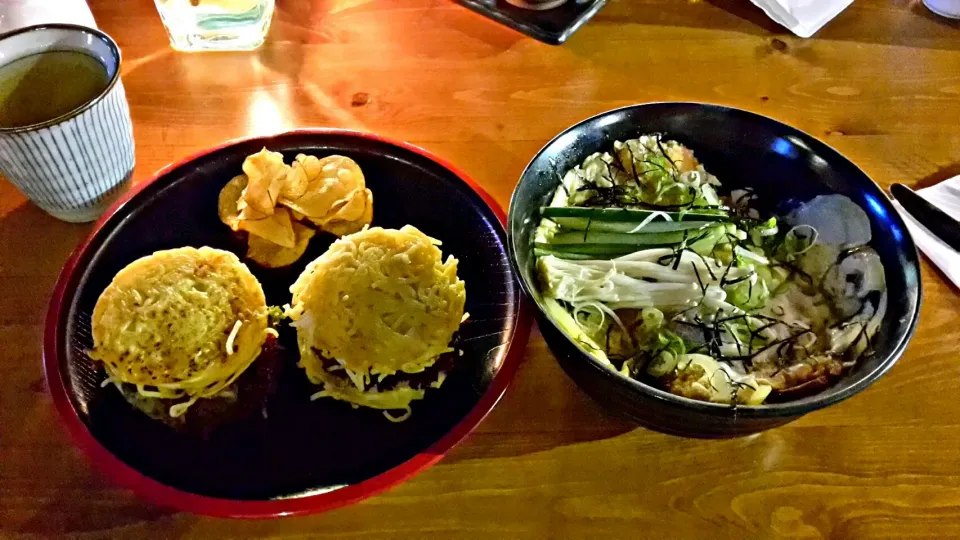 Noddle burger & Chicken katsudon rice|Jeanny Angsenさん