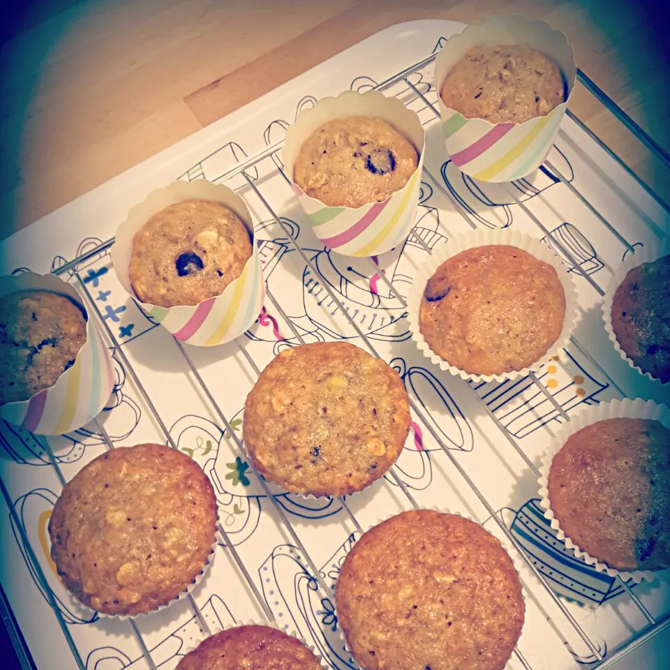 Banana Oatmeal Chocolate Chip Muffin|Littleaber Hanaさん