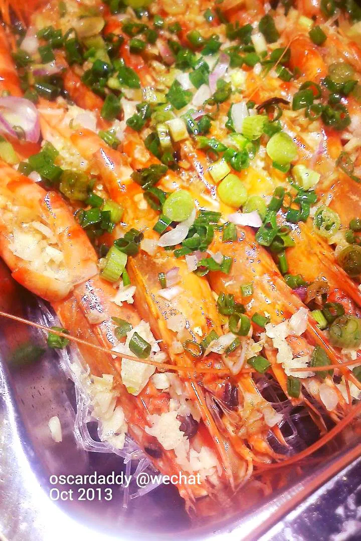 Snapdishの料理写真:Garlic steamed shrimp
【蒜蓉蒸蝦】|Gavin Wong (香港の人々)さん