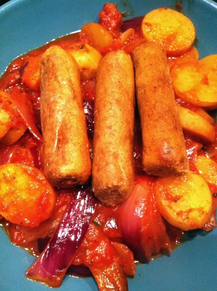 Potato & tomato spiced stew w/ veggie sausages|Nick Hiderさん