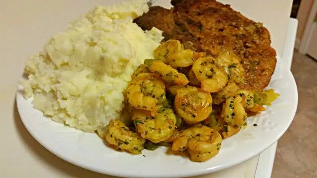 Snapdishの料理写真:2014 Food Recap 🎭 ❤ 🎭 Spicy  Cajun Shrimp #Seafood Pan Fried #Pork Chops #Meat Poultry #Main dish Mashed Potatoes #Side dish 😆 😆 #Dinner 🔥 😋 🔥|Alisha GodsglamGirl Matthewsさん