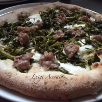 Snapdishの料理写真:Pizza Gourmet|Luigi Acciaioさん