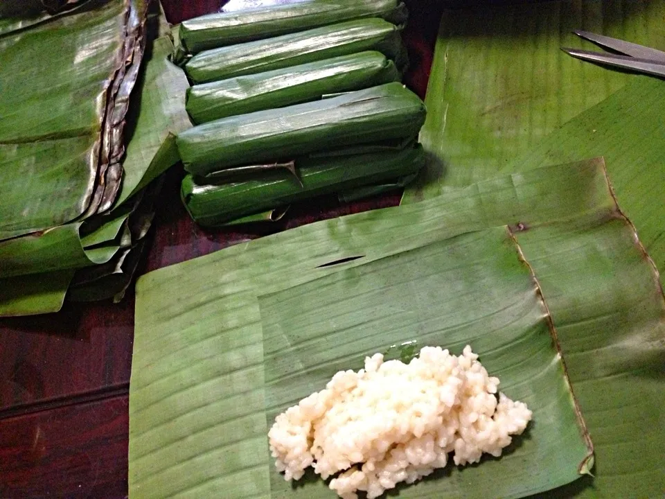 makingsuman#bananaleaves#glutinousrice#coconutmilk|Len(^_−)−☆さん