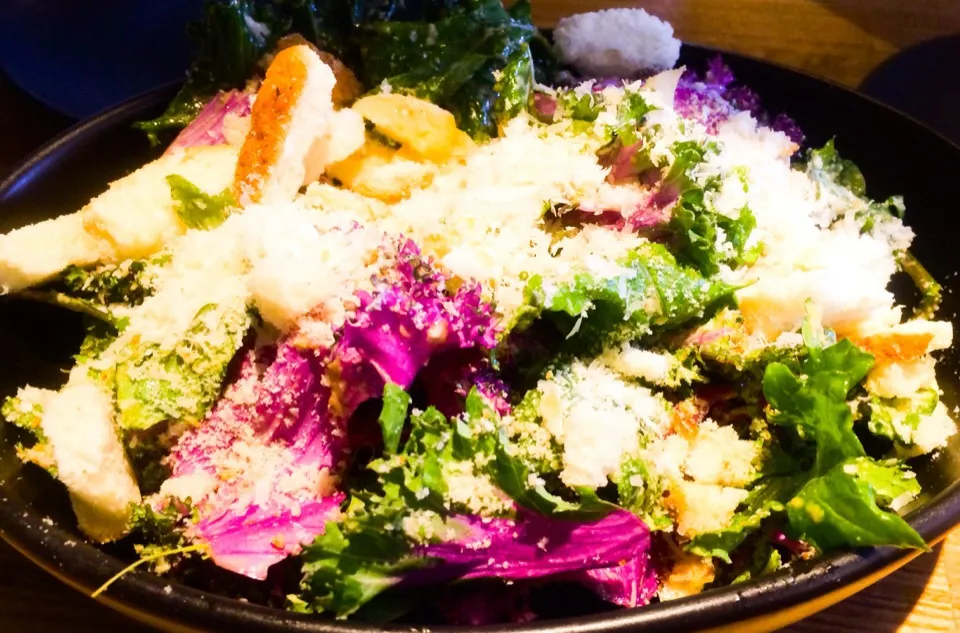 Snapdishの料理写真:Kale Caesar Salad from Plan Check|sooprcoolchicaさん