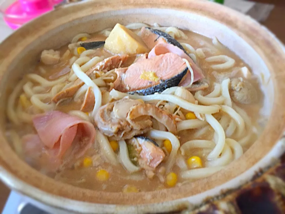 お昼は昨夜のお鍋にうどんを入れて 食べたぁ〜ヾ(＠⌒ー⌒＠)ノ|Hiroko Suzukiさん