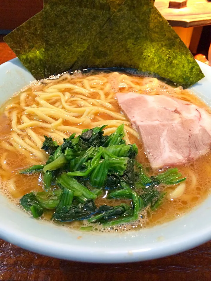 年越し💡横浜家系とんこつ いとし家😃💕ラーメンたま館|モモさん