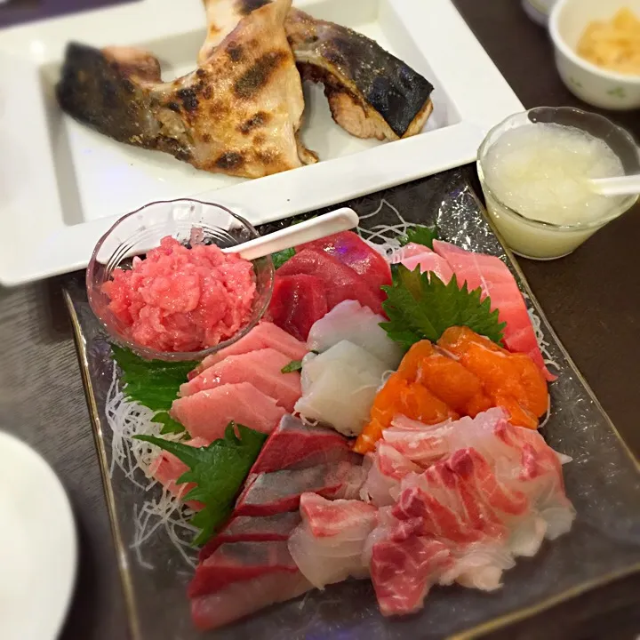 今年最後の自宅ご飯はこれ！刺身定食とカマ焼き定食www|NanaMOさん