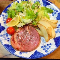 Snapdishの料理写真:ハムステーキ|f.miwaさん