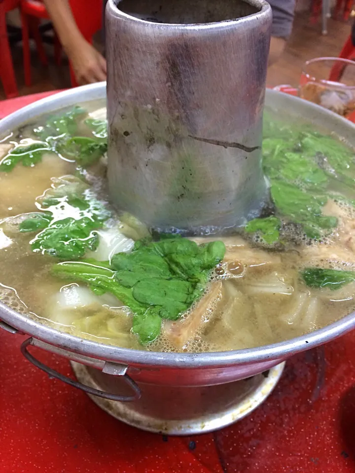 Garoupa steamboat @ Nan Hwa Chong fishhead steamboat|Ong Sor Fernさん