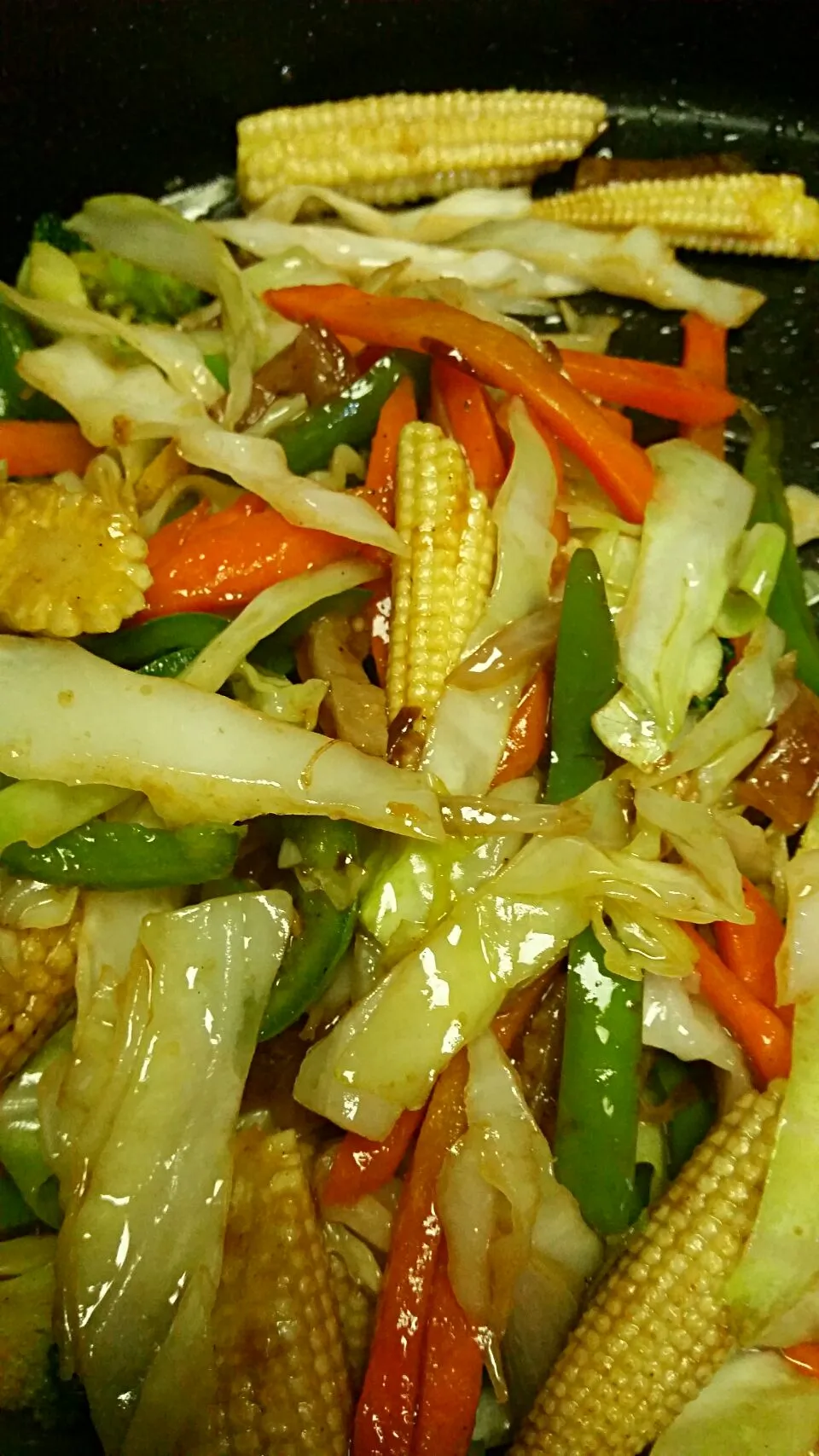 stir fried vegies with lechon crunch in bits|chefinmeさん