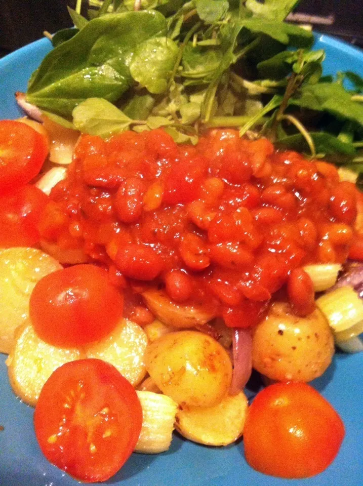 Roast potatoes, beans & salad|Nick Hiderさん