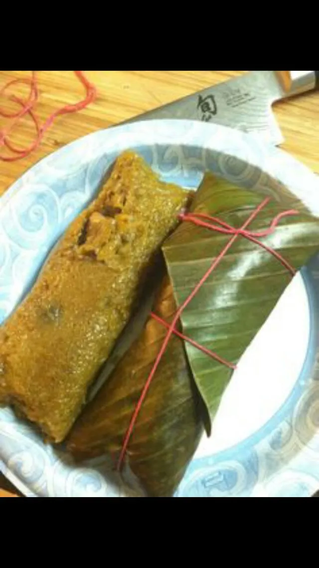 Popular Puerto Rican Dish for the  holidays 
Pasteles made with root vegetables filled with chicken or pork wrapped in banana leaf so GOOD.|Frank Ortizさん