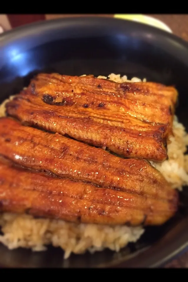 Snapdishの料理写真:鰻丼 しみず屋 2014.12.31|tarqarさん