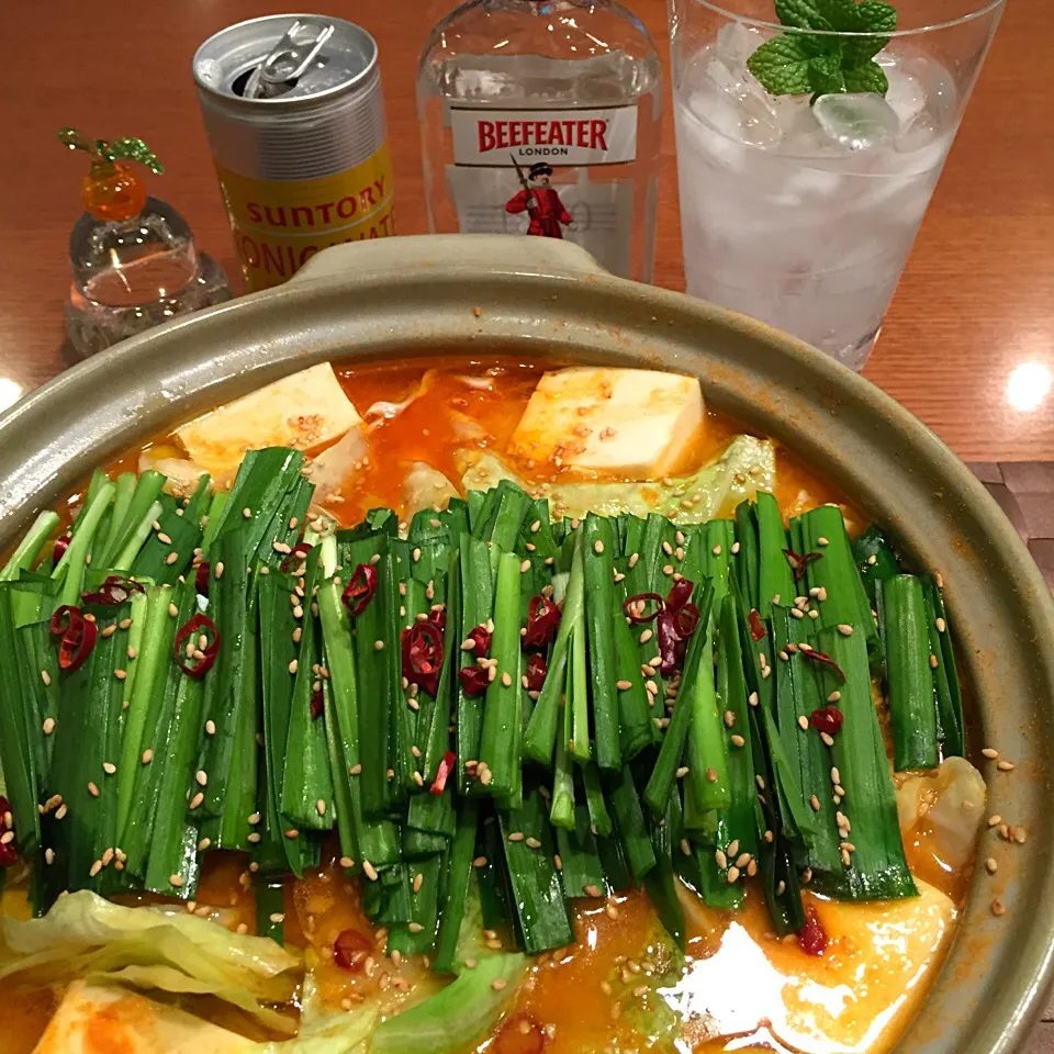 蟻月の博多もつ鍋&GIN TONIC|俺俺さん
