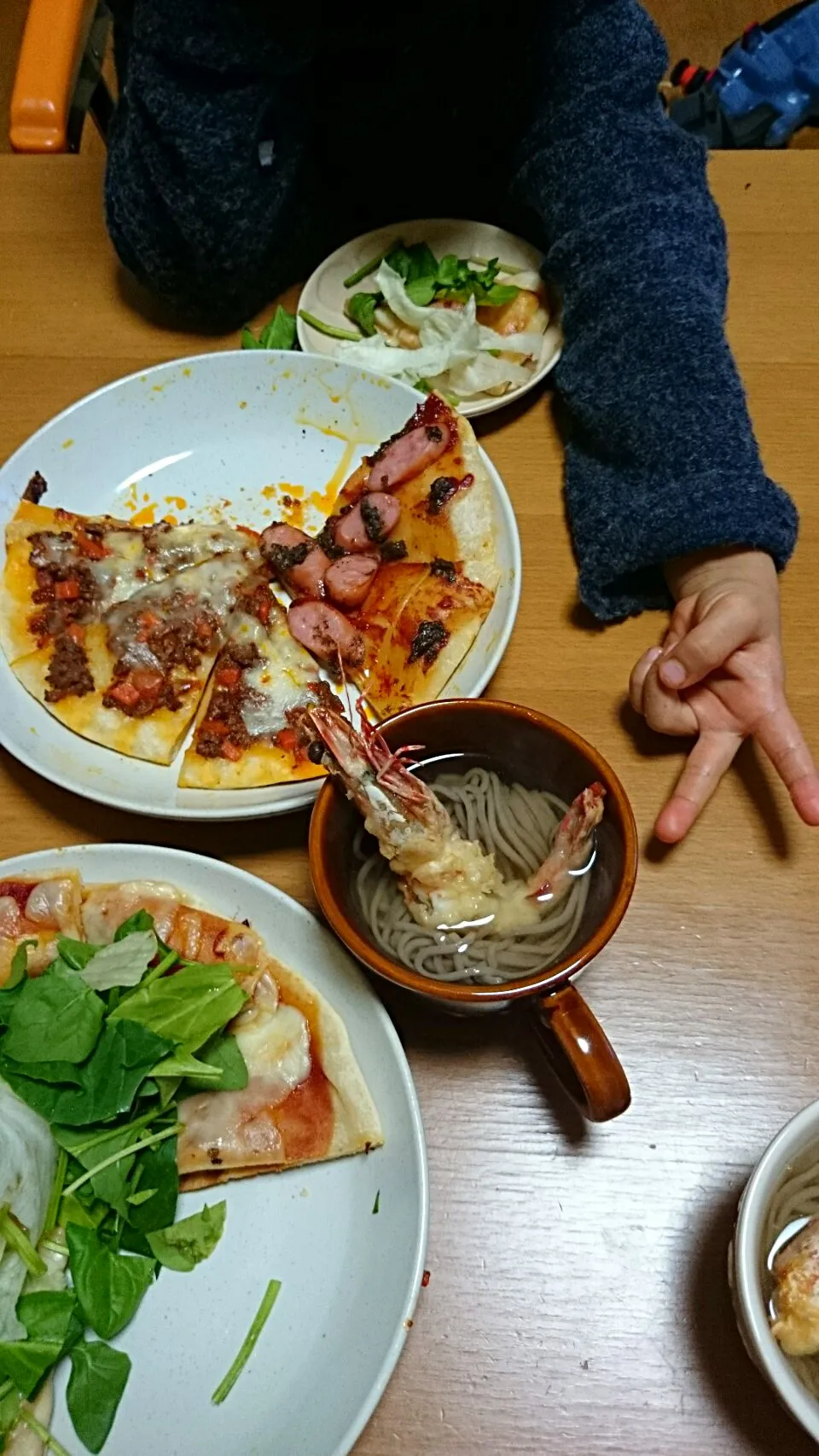 年越しは蕎麦とピザ♪|たーささん