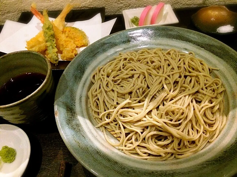 年越しそば☺️😋💕
皆様良いお年をお迎えください🎌🎍✨|chieさん