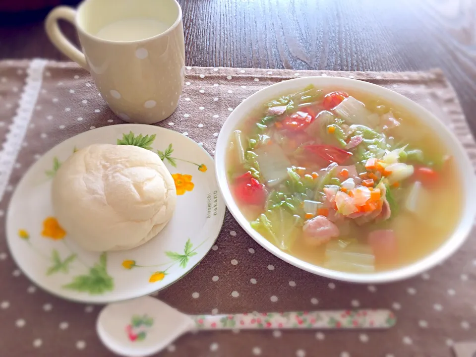 朝ごはん♪野菜たっぷりスープ生姜入り💕🙆|ゆるーっとほのさん