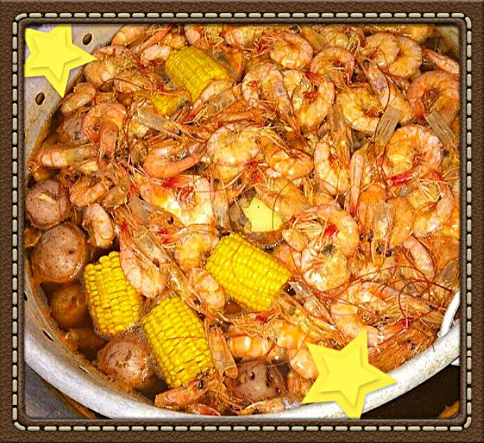 🎉💜🍻🎉CAJUN SHRIMP BOIL at #New Year #Party #Seafood CORN AND POTATO  #Vegetable #Side dish 😊 #Main dish ❤ #Holidays/Celebrations 🎉💜🍻💜|Alisha GodsglamGirl Matthewsさん