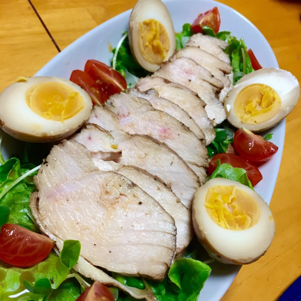 鶏胸肉のチャーシューと味玉|カウンター嬢さん