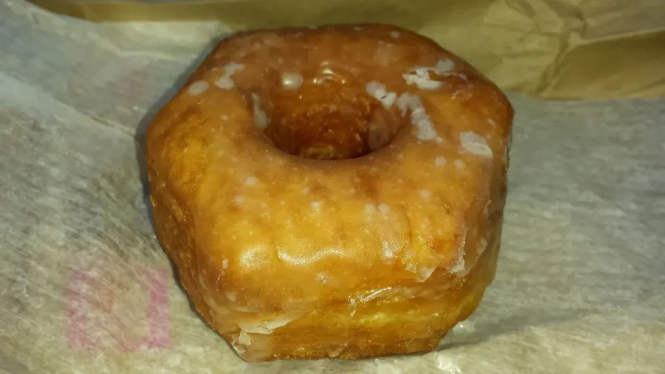 Croissant Donut|Christian J. Torres Cañarteさん