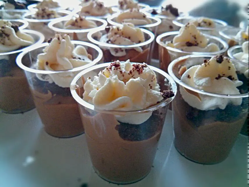 Chocolate mousse shots #newyears|Julie Tranさん