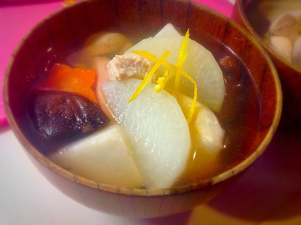 Snapdishの料理写真:Ozoni soup|Joyjobnana Joyjobさん