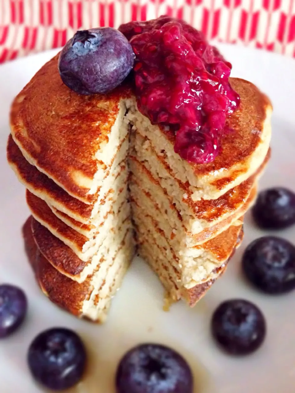 Banana mini pancake stack with home made berry chia jam, maple syrup and blueberries|coxiella24さん