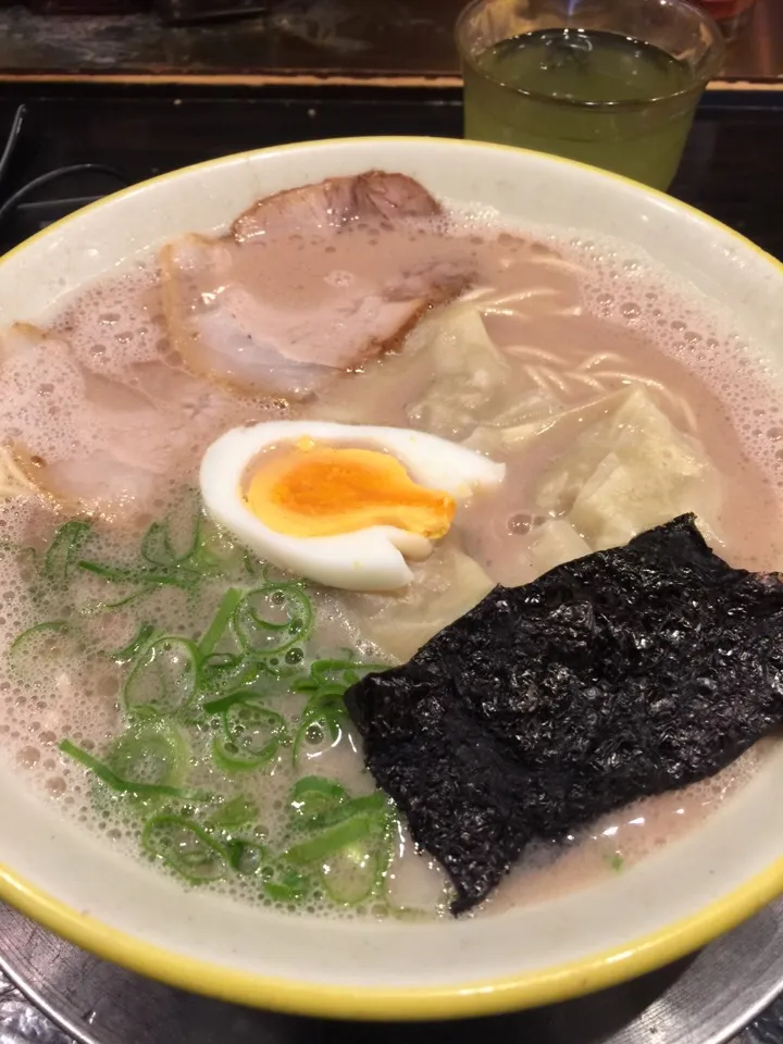 天神駅近くの久留米大砲ラーメン|織友さん