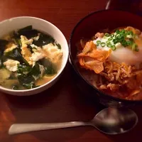 豚キムチ丼&ワカメと卵のスープ|mihoさん