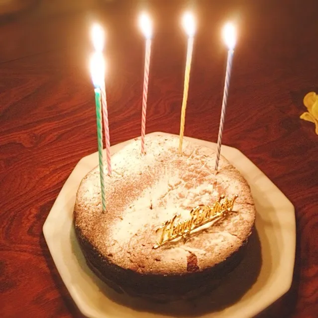 Snapdishの料理写真:ガトーショコラ🍫姉の誕生日に。|Mizuhoさん