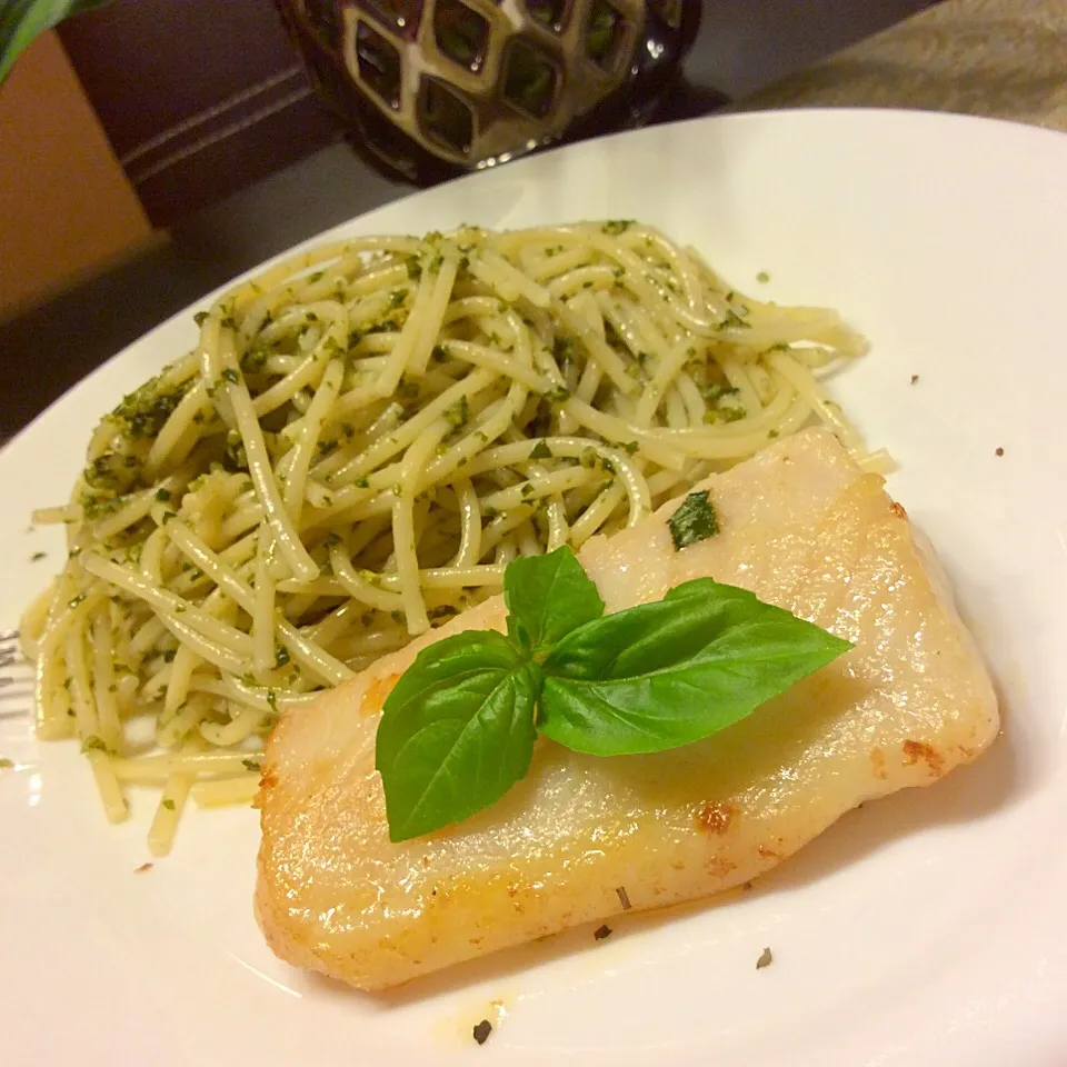 Pesto Pasta with Seared  Cream Dory|Marie B.さん