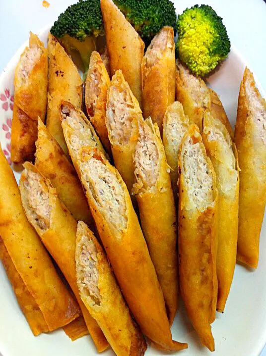 shanghai lumpia|Alona Suazoさん