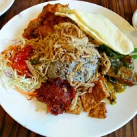 Snapdishの料理写真:nasi lemak malaysia|juneさん