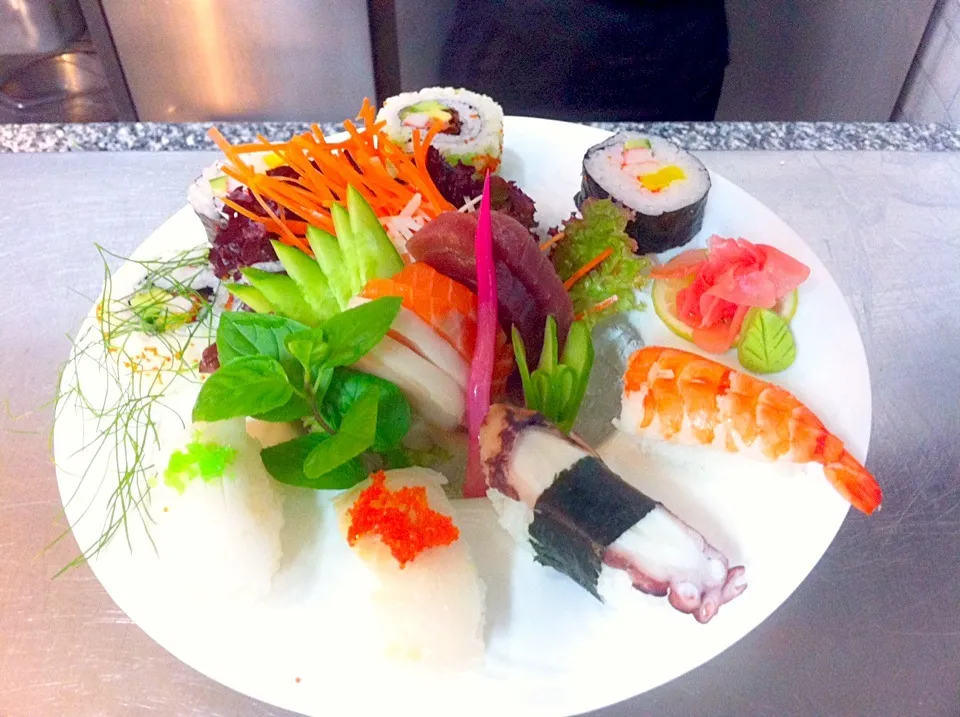 Sushi platter|Polis Polydefkiさん