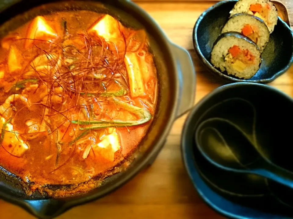 お正月二日目は、激辛な物が食べたくて、スンドゥブチゲに❣|yokoさん