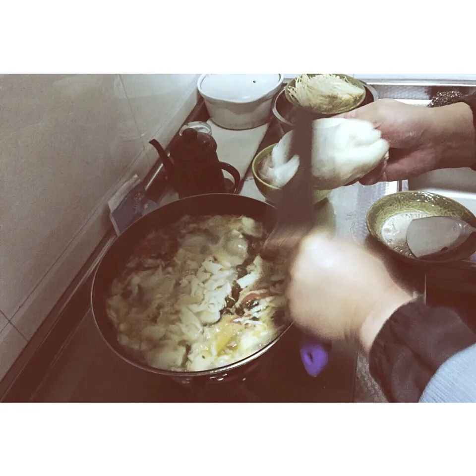 刀削麵  haha，my Dad is a gorgeous Chef！😂😋|Guさん