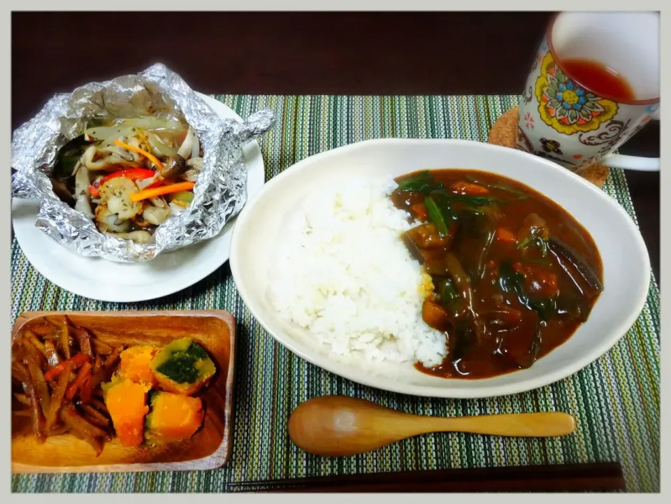 カレーライス
ホタテと野菜のホイル焼き
かぼちゃ煮
きんぴらごぼう|misaさん