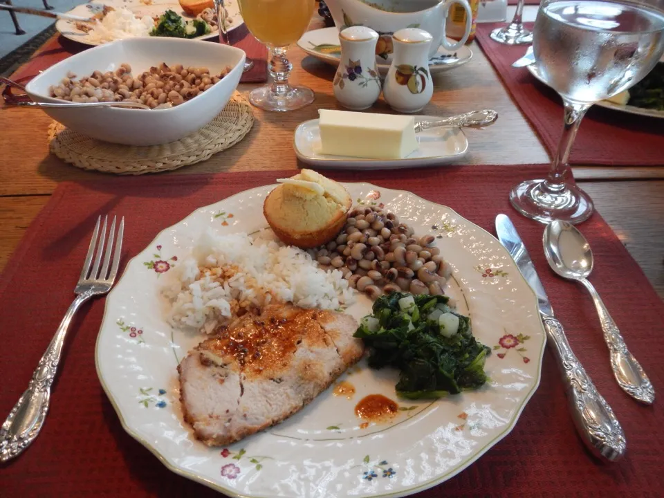 Snapdishの料理写真:Roast Pork with Turnip Greens, Black Eye Peas, Rice and Cornbread.|Craig Colemanさん