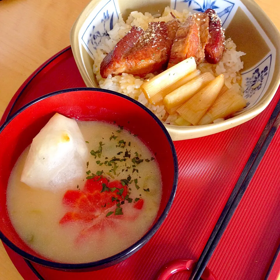 お雑煮と角煮丼|ekiantiさん