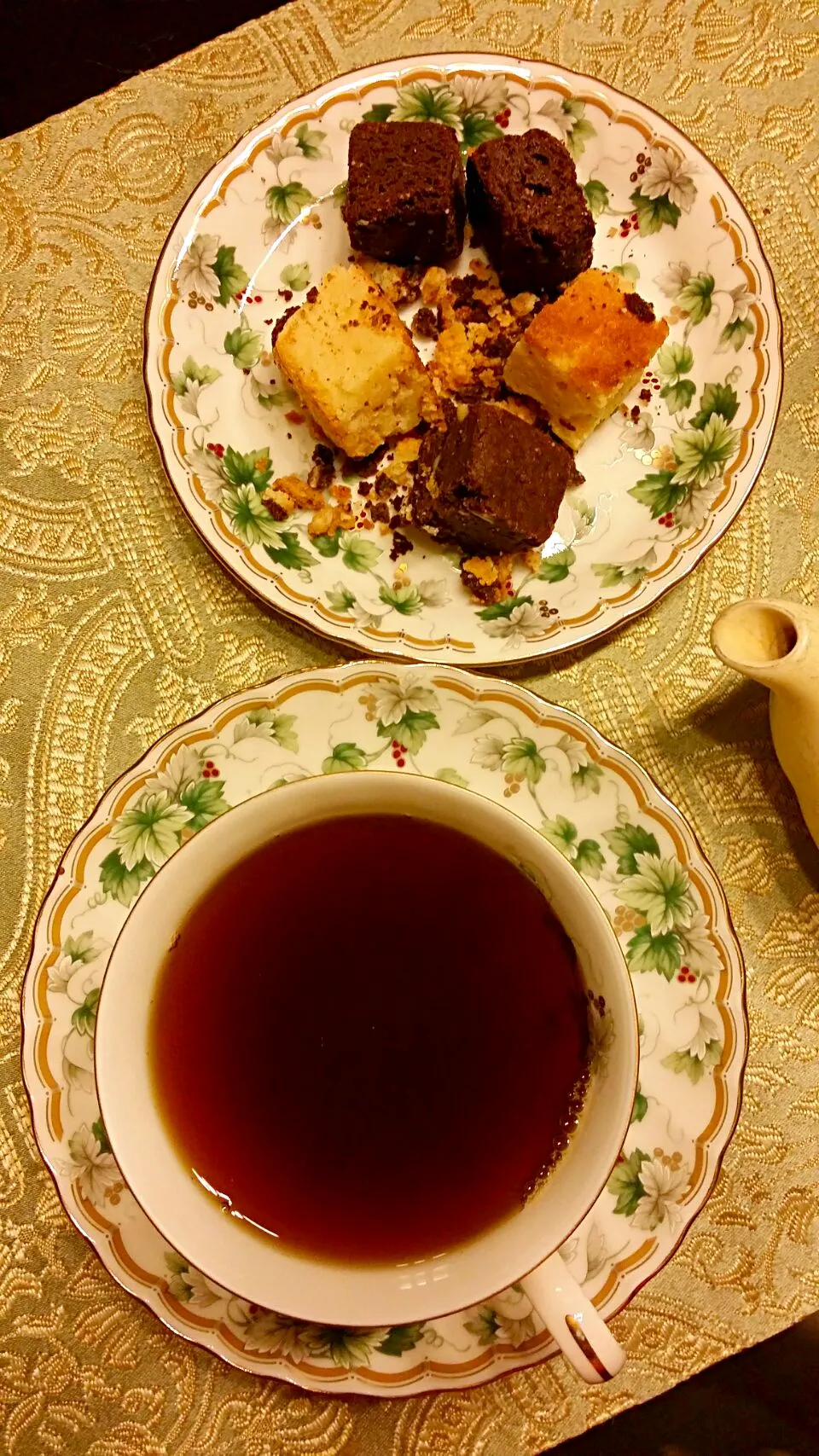 to cap my night...a Lil tea and some sweets|Marie B.さん