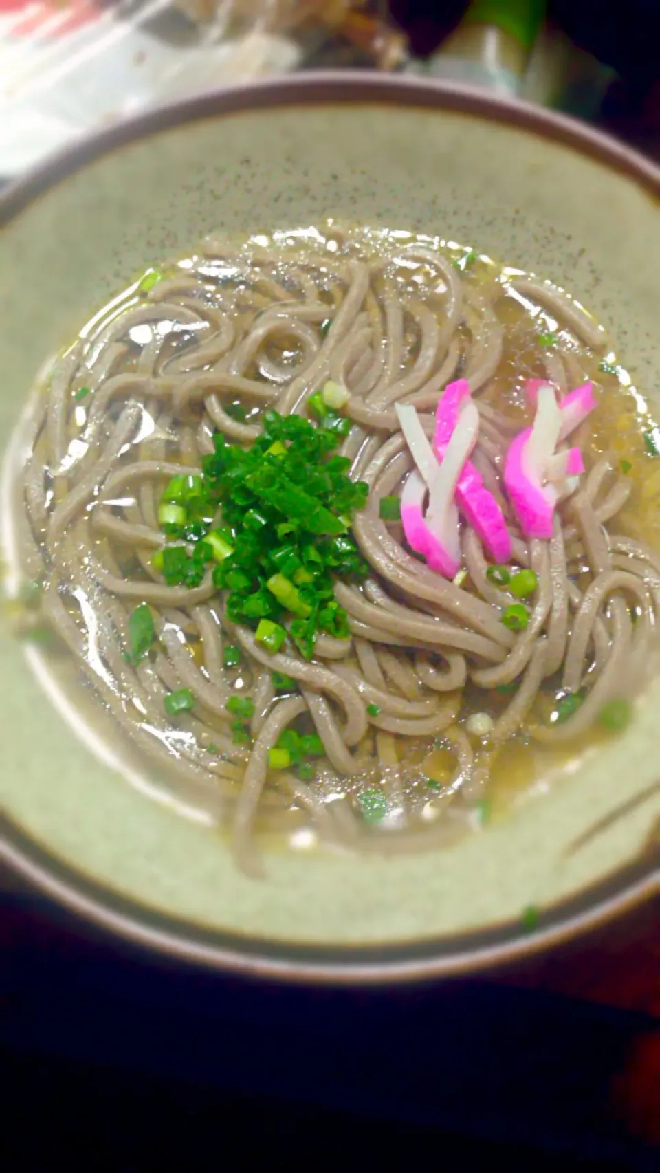 鶏のガラで出汁をとった本格スープ！！かまぼこはおしゃれに飾り切り^_^|ひろしさん