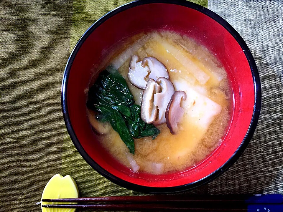 味噌仕立ての雑煮|あつしさん