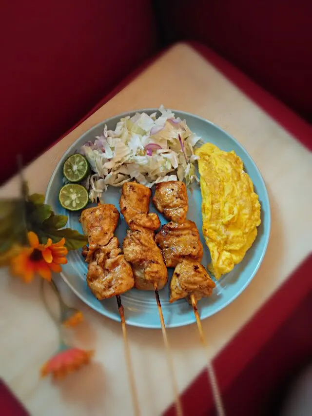 my breakfast : omelette , chicken tika, fresh salad #lifiameikitchen #grilled #homemade #healthy|Lifia Meiさん